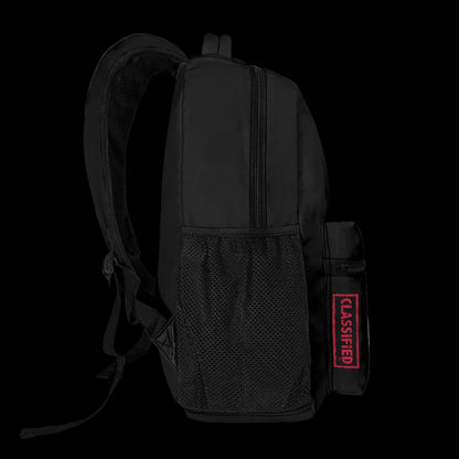 Close-up of the premium water-resistant material and zipper on the black Blank Slate bag.
